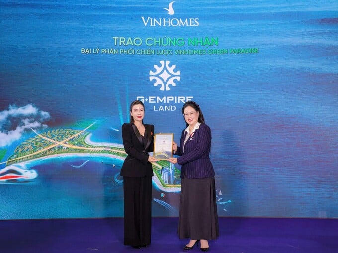 Hình ảnh tại Lễ trao chứng nhận Đại lý phân phối chiến lược Vinhomes Green Paradise