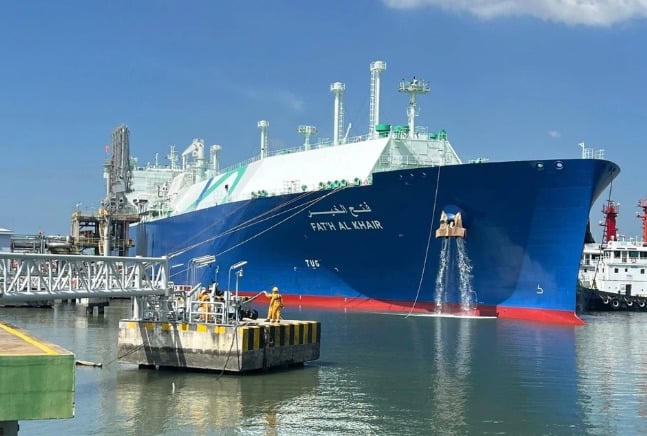 Tàu chở 63.000 tấn LNG từ Trung Đông cập cảng Thị Vải an toàn