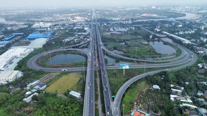 Bất động sản Tp.HCM: Quy luật 10 năm và cuộc đổi ngôi, đâu sẽ là ngôi sao sáng của chu kỳ kế tiếp?