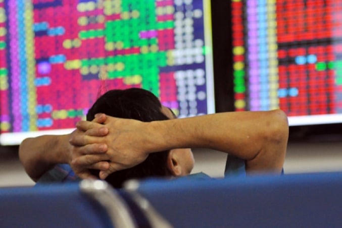Thị trường rung lắc mạnh, VN-Index giảm gần 15 điểm