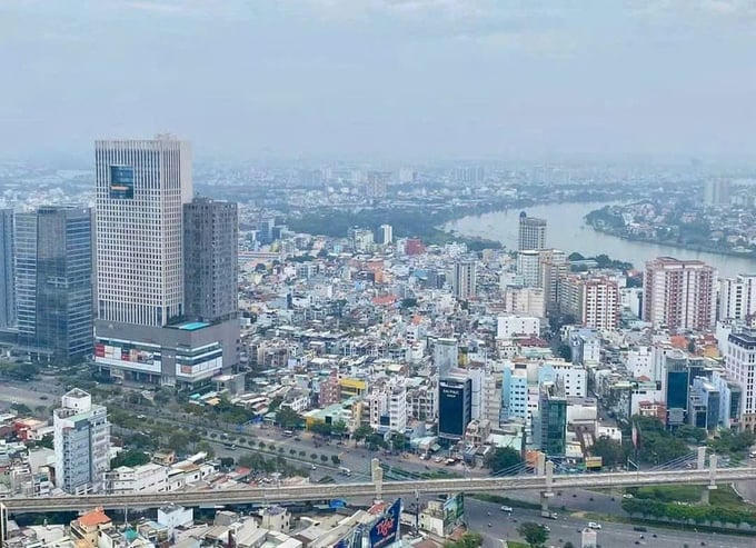 Thanh khoản lao dốc, nhưng vì sao giá nhà chưa “hạ nhiệt”?