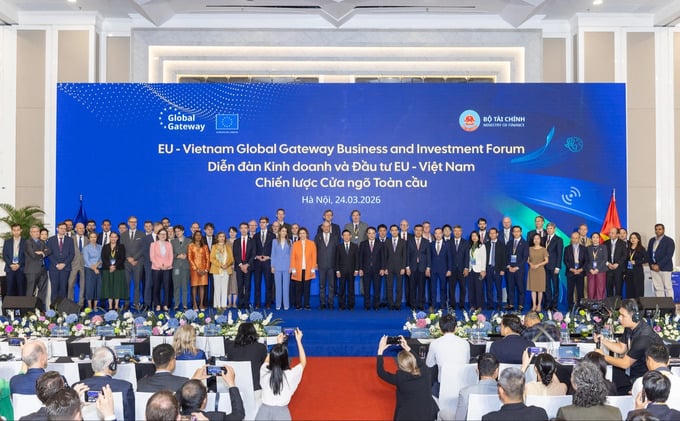 cac-dai-bieu-cap-cao-va-lanh-dao-tham-gia-dien-dan-kinh-doanh-va-dau-tu-eu-viet-nam-chien-luoc-cua-ngo-toan-cau-17743336539411631559367