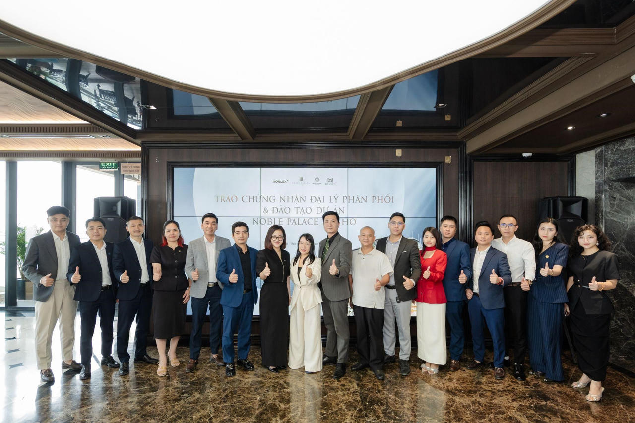 Tổng Đại lý Grand M trao Chứng nhận phân phối dự án đến các Đại lý chính thức