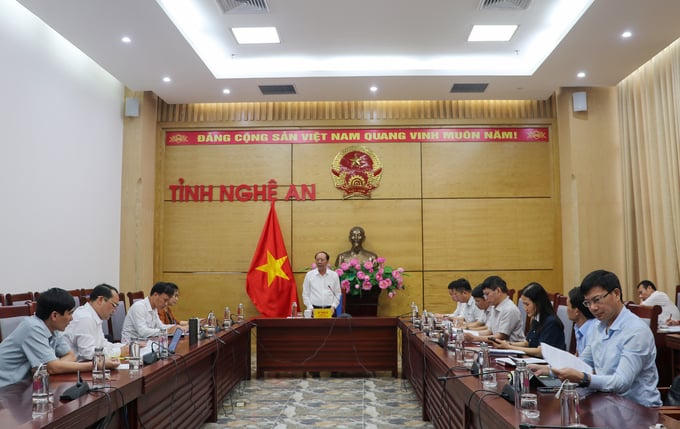 Ông Bùi Thanh An - Phó Chủ tịch Thường trực UBND tỉnh chủ trì buổi làm việc về tình hình thực hiện dự án Khu công nghiệp Hoàng Mai II.