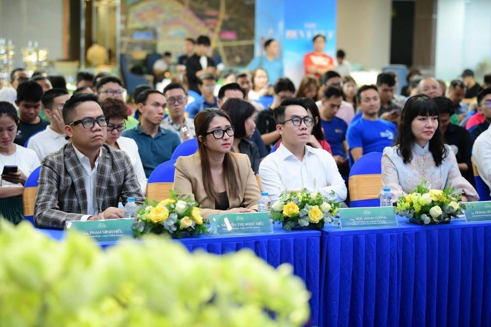 Hơn 5.000 vận động viên tham gia VnExpress Marathon Green Paradise Cần Giờ