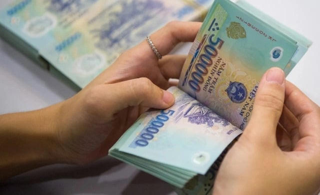 Đề xuất tăng lương cơ sở lên mức 2,53 triệu đồng/tháng từ 1/7/2026.