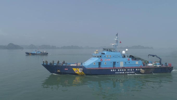 Lực lượng hải quan tăng cường tuần tra chống buôn lậu trên biển.