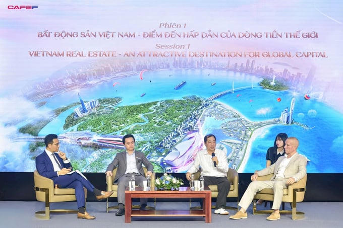 Các chuyên gia tham dự phiên 1 tọa đàm.