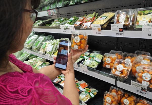 dung-ma-qr-truy-xuat-nguon-goc-hang-hoa-xu-huong-tieu-dung-thong-minh