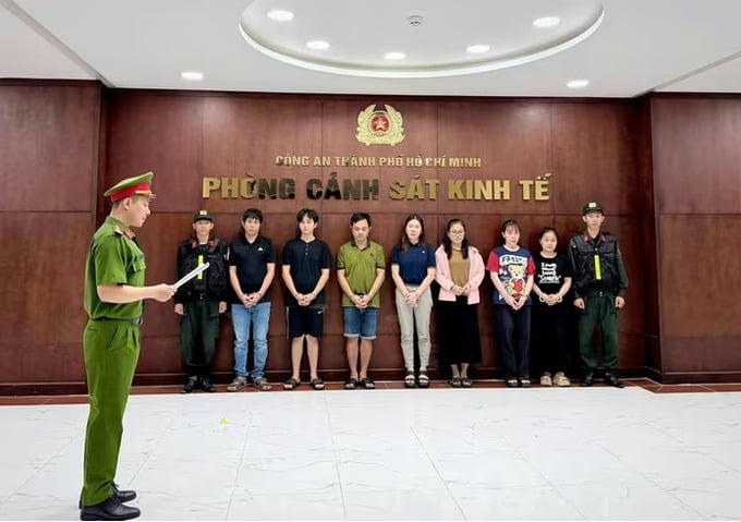 Các đối tượng tại cơ quan công an. Ảnh: CA.