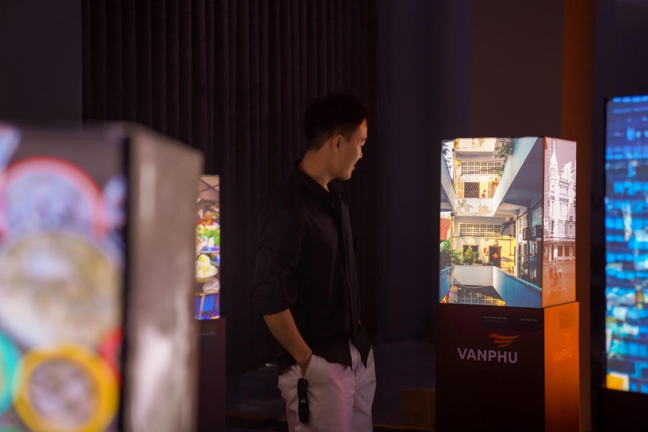 Triển lãm đem đến một trải nghiệm độc đáo cho những người yêu nghệ thuật tại TP. HCM