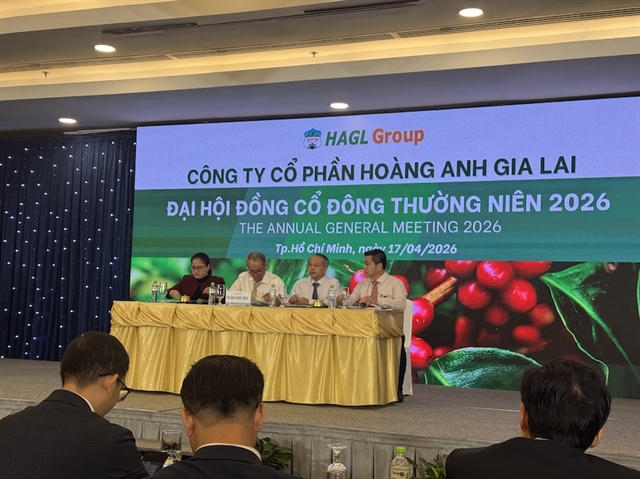 Bầu Đức xui cổ đông mua cổ phiếu, nếu 2 năm nữa lỗ thì cứ kêu ông Đức ra mà chửi