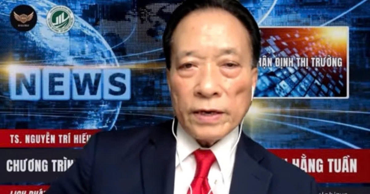 Vàng giảm sâu, VN-Index vượt 1800 điểm: Chưa có bằng chứng dòng tiền tháo chạy sang chứng khoán