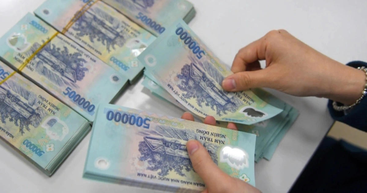 30 ngân hàng giảm lãi suất tiền gửi: Tín hiệu đáng chú ý với dòng tiền bất động sản