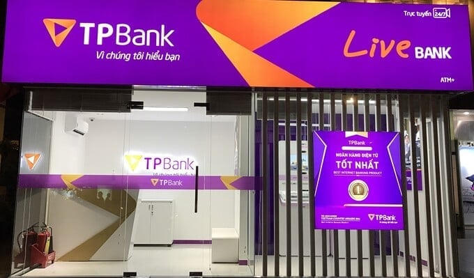 Tại thời điểm 31/12/2025, TPBank có 1 hội sở, 1 văn phòng đại diện tại TP.HCM, 63 chi nhánh và 77 phòng giao dịch.
