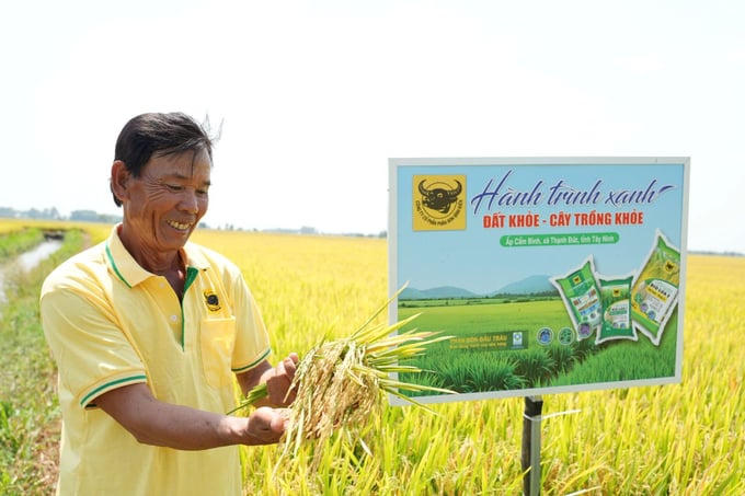 Nông dân xã Thạnh Đức, tỉnh Tây Ninh đồng hành cùng chương trình 