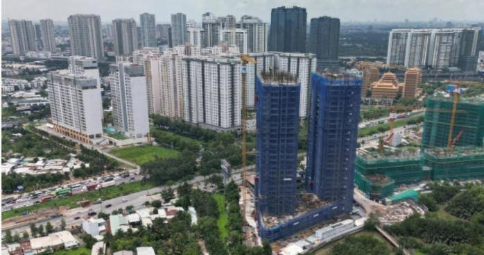 Chủ dự án bất động sản "đứng ngồi không yên" vì dự án chậm tiến độ do tắc vốn