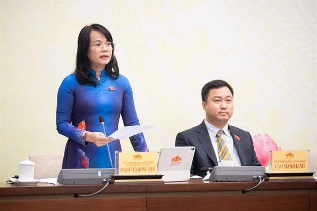 Đại biểu Quốc hội hoạt động chuyên trách tại Ủy ban Kinh tế và Tài chính Phạm Thị Hồng Yến đánh giá việc bỏ ngưỡng doanh thu miễn thuế 500 triệu đồng với hộ kinh doanh nhằm giảm bớt gánh nặng về thuế.