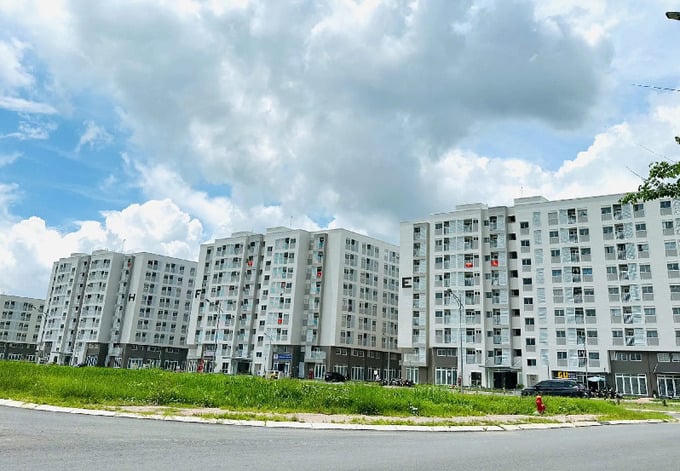 Bộ Xây dựng cho phép chủ đầu tư nhà ở xã hội lựa chọn thủ tục thẩm định hoặc xin phép xây dựng để được miễn giấy phép, tháo gỡ vướng mắc lâu nay. (Ảnh minh họa)