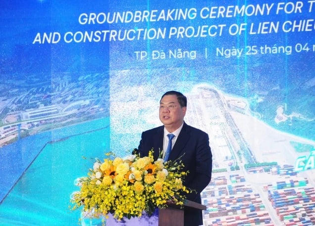 Phó thủ tướng thường trực Phạm Gia Túc phát biểu chỉ đạo tại lễ khởi công.