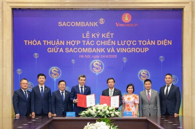 Việc ký kết hợp tác chiến lược giữa SACOMBANK và Vingroup không chỉ mở ra cơ hội phát triển mới cho cả hai bên mà còn góp phần tăng cường kết nối giữa lĩnh vực tài chính - ngân hàng với các ngành kinh tế mũi nhọn.