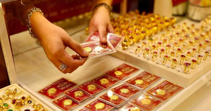 Giá vàng SJC tăng 800.000 đồng/lượng, chênh thế giới hơn 19 triệu