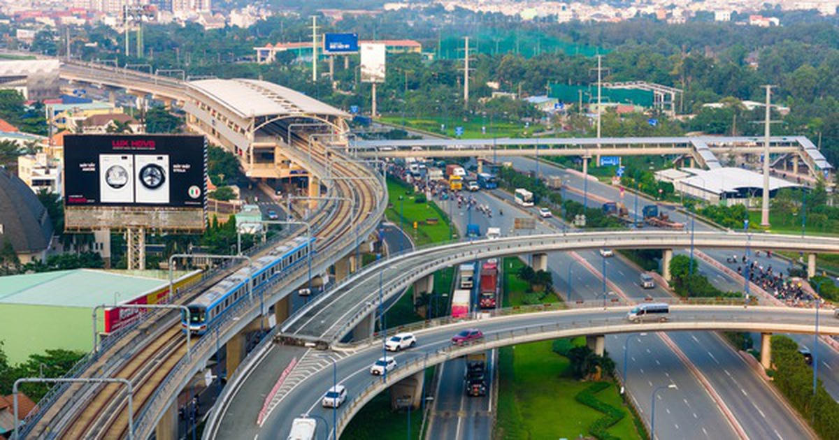 TPHCM đẩy mạnh hạ tầng giao thông: 3 trục cửa ngõ đang đổi thay