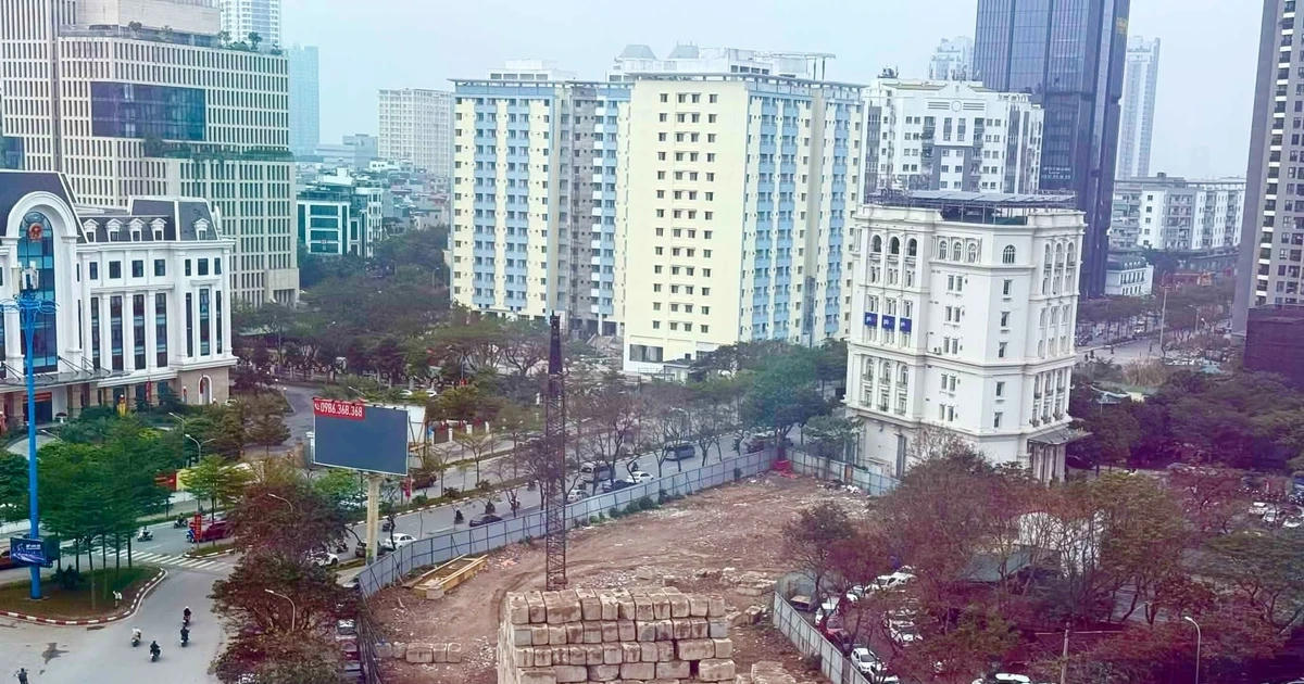 Hà Nội “tối hậu thư” loạt dự án chậm tiến độ, có cả Vietcombank, VietinBank