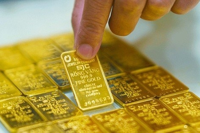 Giá vàng hôm nay 29-4 giảm mạnh, chênh lệch trong nước 20,9 triệu/lượng