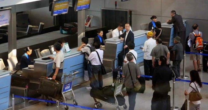 Nợ thuế 1 triệu đồng và mất tích khỏi địa chỉ đăng ký thuế có thể bị hoãn xuất cảnh (Ảnh minh hoạ).