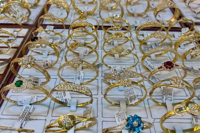 Chốt giá vàng hôm nay 3/5: Chốt tuần giảm mạnh, nhà đầu tư lỗ đậm