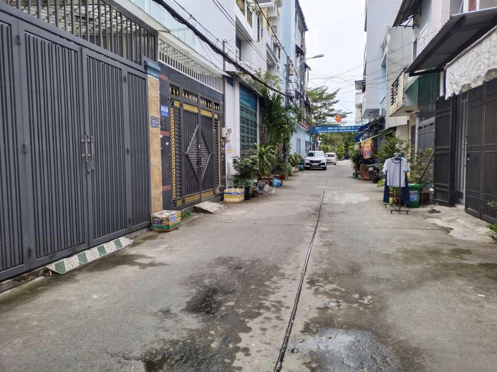 Nhà trong ngõ Hà Nội chạm 253 triệu đồng/m2, giao dịch vẫn chậm