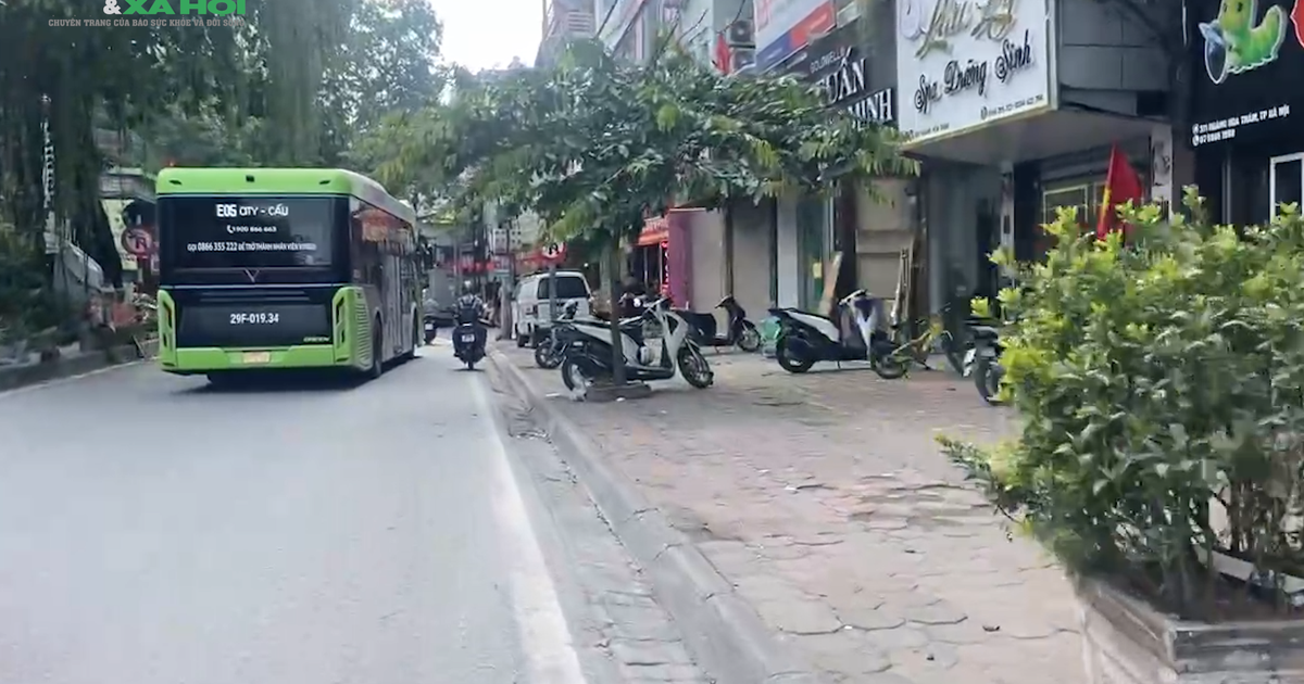 Giá nhà riêng Hoàng Hoa Thám gần điểm đầu metro số 5