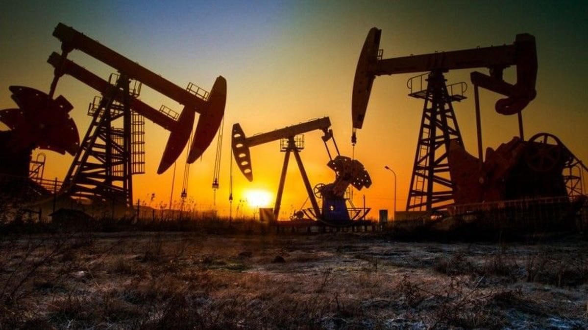 Giá dầu tiếp đà lao dốc: WTI chính thức "thủng" mốc 90 USD/thùng