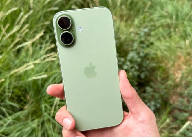 iPhone 17 trở thành điện thoại thông minh bán chạy nhất thế giới.
