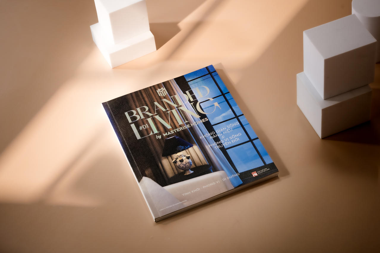 Branded Living Magazine đánh dấu bước tiếp nối trong hành trình Masterise Homes chuyển dịch từ theo đuổi chuẩn mực sản phẩm sang định chuẩn sống hàng hiệu.
