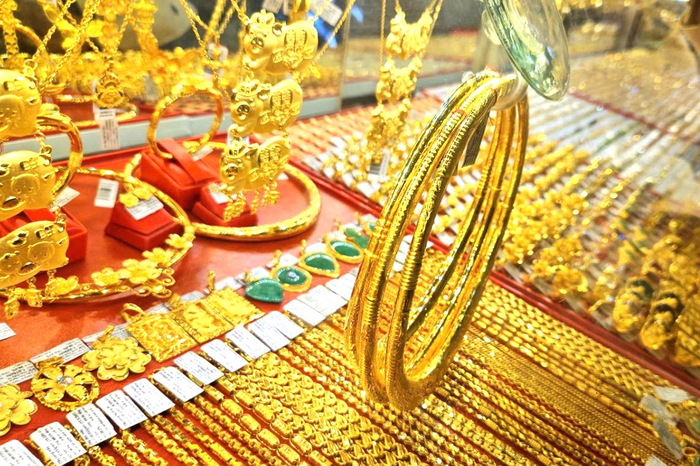 Giá vàng hôm nay trưa 8-5: Vàng nhẫn tiếp tục tăng mạnh