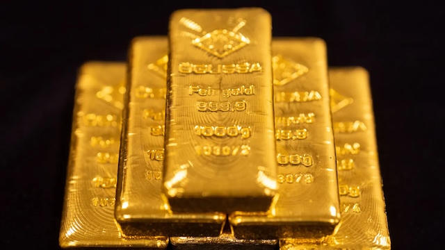 Vàng thế giới tăng 3 phiên liên tiếp: Chạm ngưỡng 4.700 USD/oz và những diễn biến "phút chót" đầy bất ngờ