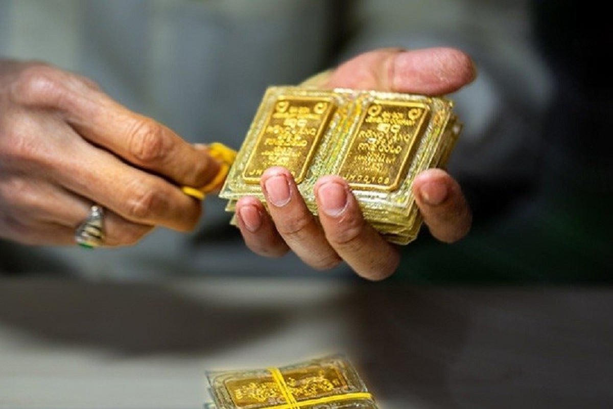 Giá vàng trong nước "đứng hình" ở đỉnh cao: Chênh lệch kỷ lục 17 triệu đồng/lượng so với thế giới