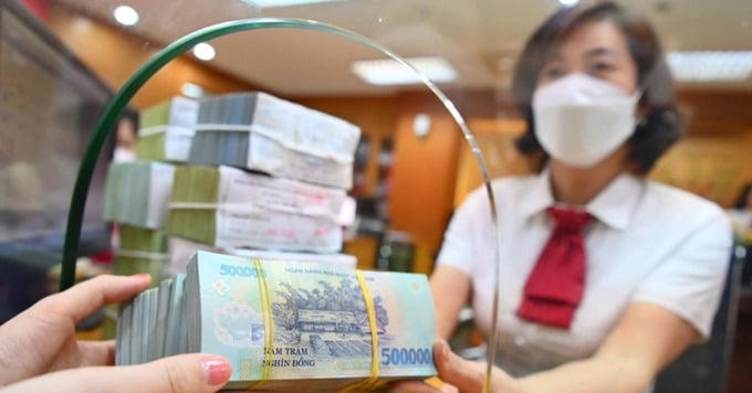 12 ngân hàng hụt tiền gửi đầu năm, đối mặt áp lực thanh khoản.