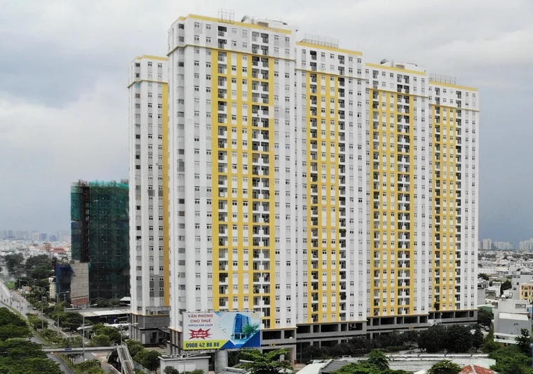 Hàng nghìn người dân Tp.HCM vỡ oà khi sắp thoát cảnh “treo” sổ đỏ