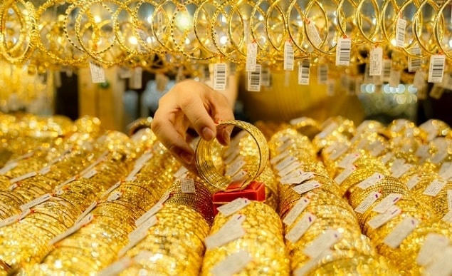 Giá vàng SJC, vàng nhẫn tối 11-5 giảm mạnh 2,3 triệu/lượng