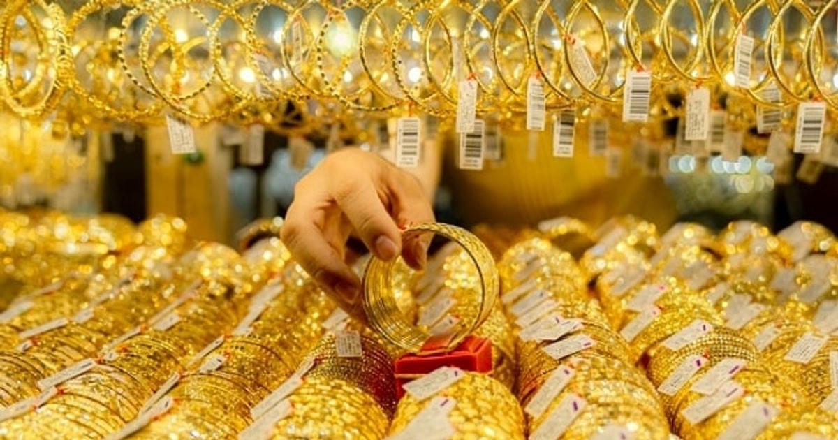 Giá vàng miếng SJC neo 164,5-167,5 triệu đồng/lượng, WGC nói gì?