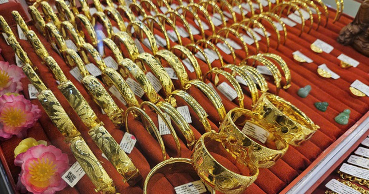 Giá vàng tối 11/5: SJC và vàng nhẫn giảm hơn 2 triệu đồng/lượng