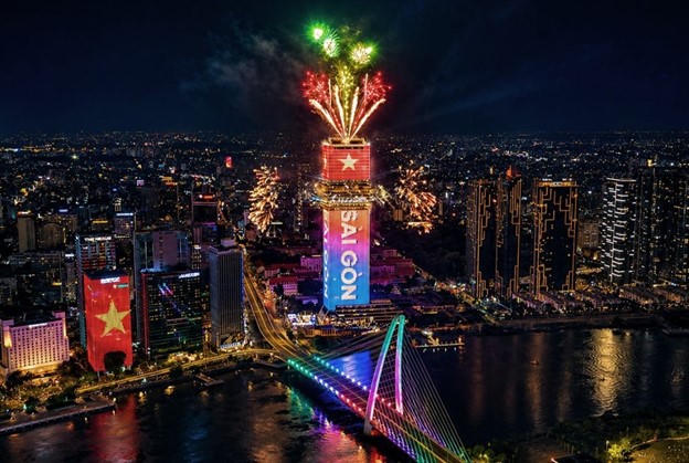 Những công trình mang hơi thở tương lai được xây dựng trên tọa độ lịch sử. Ảnh: Saigon Marina IFC