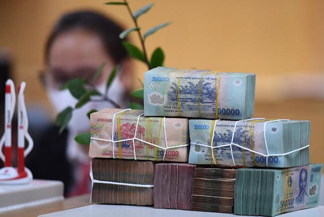 Hòa Phát, LPBank, Dược Hậu Giang chốt quyền trả cổ tức tiền mặt.