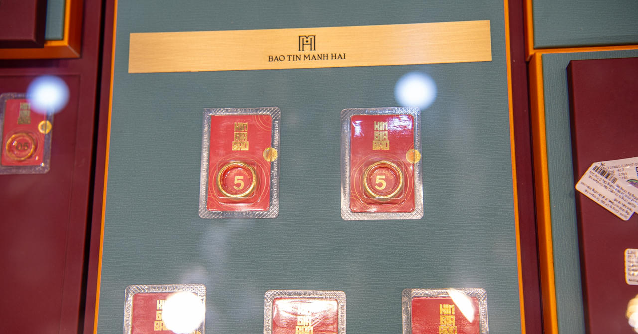 Giá vàng hôm nay 12/5: SJC tăng 1,8 triệu, thế giới vượt 4.750 USD/ounce