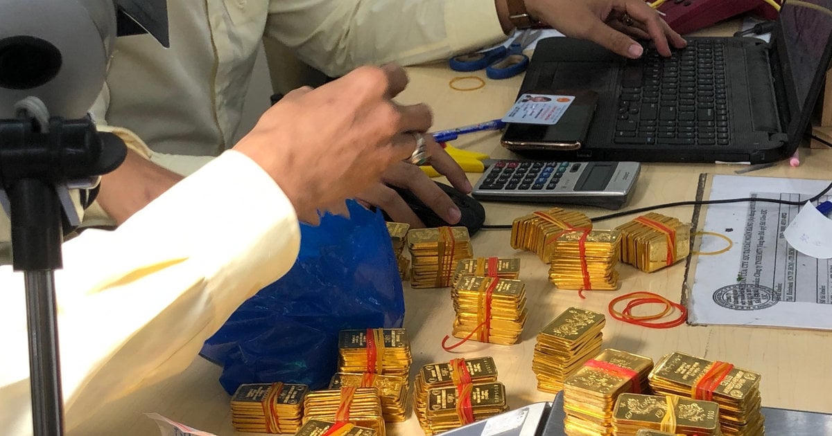 Cập nhật giá vàng trưa 12/5/2026: Vàng miếng SJC và vàng nhẫn đồng loạt biến động, thế giới "nín thở" chờ tin