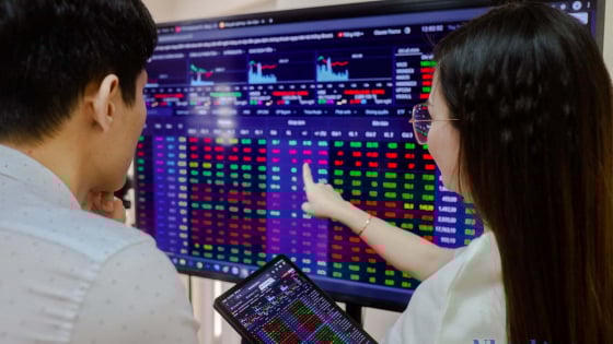 Ngành chứng khoán đua tăng vốn đón dòng vốn tỷ USD