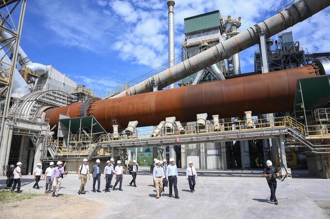 Hệ thống phát điện tận dụng nhiệt khí thải (WHR) của Nhà máy Xi măng Tân Thắng.